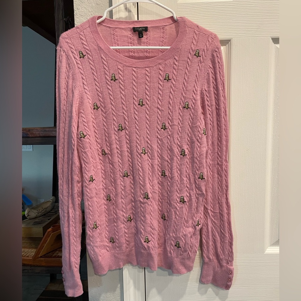 Talbot’s Rose Pink Lambswool
Blend cable knit long sleeve Emb. Owls sweater PL